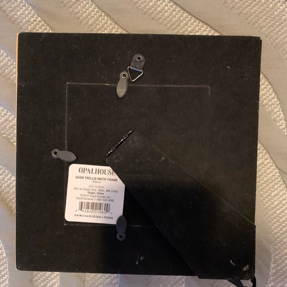 NWT Wooden paisley Opalhouse by Target 4x4 Frame - Picture 2 of 2